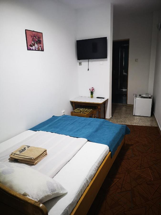 Pensiunea Mikelis International Hotel Árgyasudvarhely Kültér fotó
