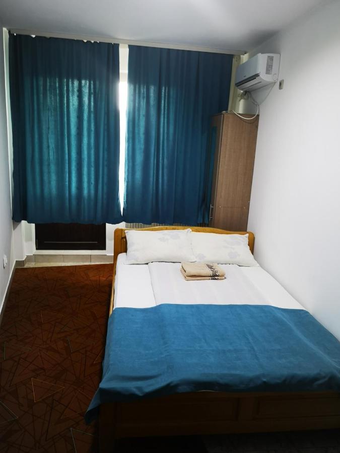 Pensiunea Mikelis International Hotel Árgyasudvarhely Kültér fotó